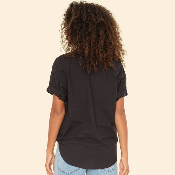 SOLD Xirena Black Channing Button Up Short Sleeve Shirt Size Medium Women's - Picture 3 of 14